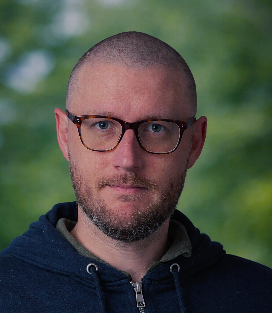 Dr Christopher Uzzell